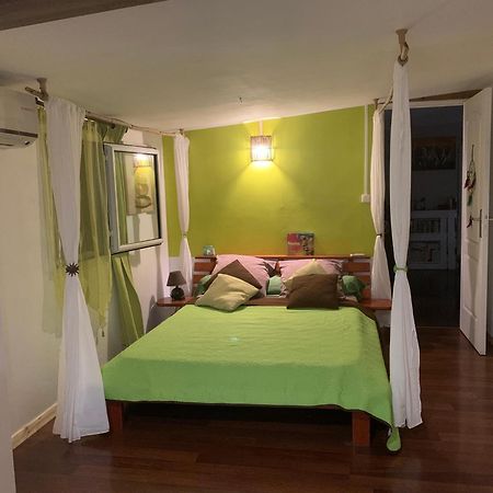 Suite Parentale Saint Pierre Luaran gambar