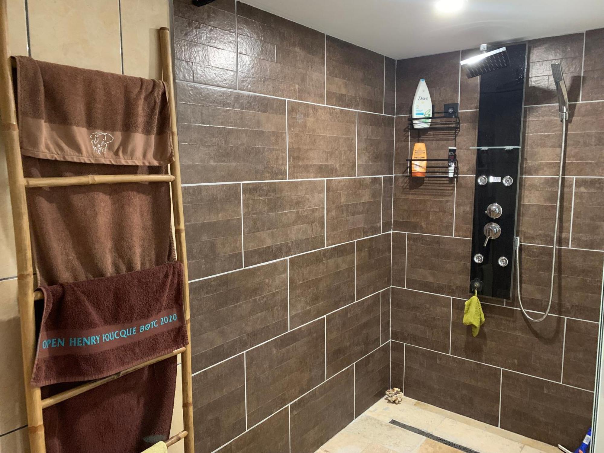 Suite Parentale Saint Pierre Luaran gambar
